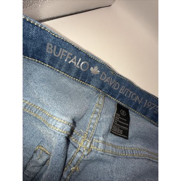 Size 36x32 Men’s Buffalo David Button Jeans - Picture 11 of 12